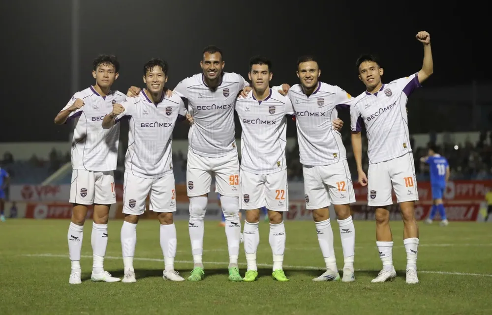 Bình Dương mở đầu năm Ất Tỵ 2025 bằng chiến thắng tại sân Tam Kỳ của Quảng Nam. 