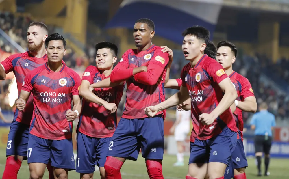 CAHN thắng Viettel FC ở trận cầu đầy cảm xúc. ẢNH: MINH HOÀNG 