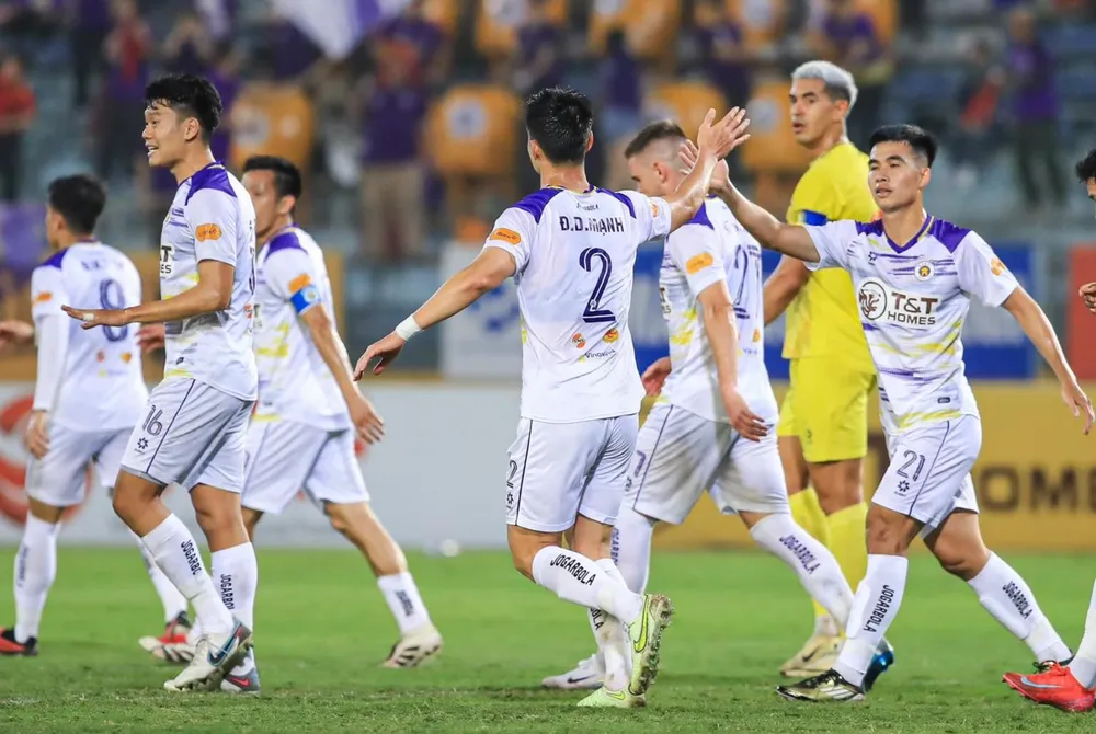 Đỗ Duy Mạnh ghi bàn mang về chiến thắng cho Hà Nội FC. ẢNH: MINH HOÀNG 