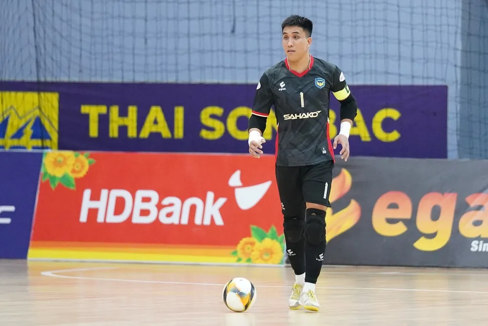 Thủ môn đội trưởng Mai Xuân Hiệp của Sahako. ẢNH: ANH TRẦN 