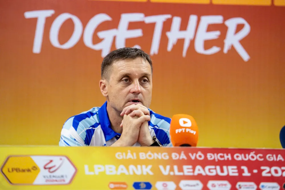 HLV Tomislav Steinbruckner của Thanh Hóa xin từ chức sau 4 thất bại liên tiếp. ẢNH: HOÀNG SƠN 