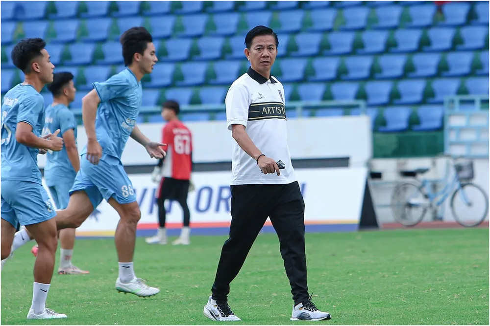 HLV Hoàng Anh Tuấn chia tay đội hạng Nhì Bắc Ninh