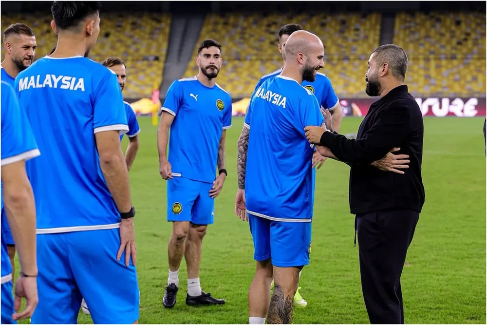 Malaysia có thể dùng 10 cầu thủ nhập tịch trên sân để thi đấu với đội tuyển Việt Nam. ẢNH: FAM 