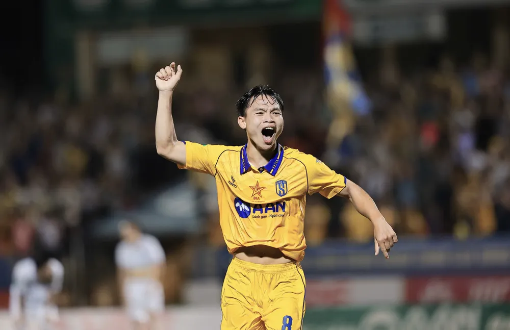 SLNA đoạt vé vào trận chung kết Cúp Quốc gia 2024-2025. ẢNH: MINH HOÀNG