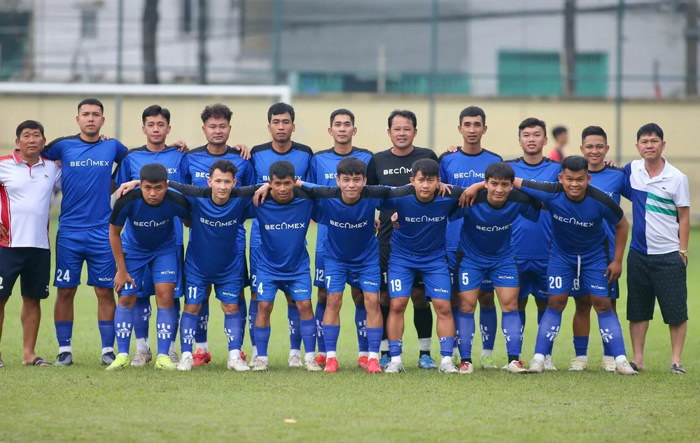 Bamboo FC nêu mục tiêu bảo vệ danh hiệu tại Cúp Becamex Group 2025. ẢNH: NGUYỄN BẰNG 
