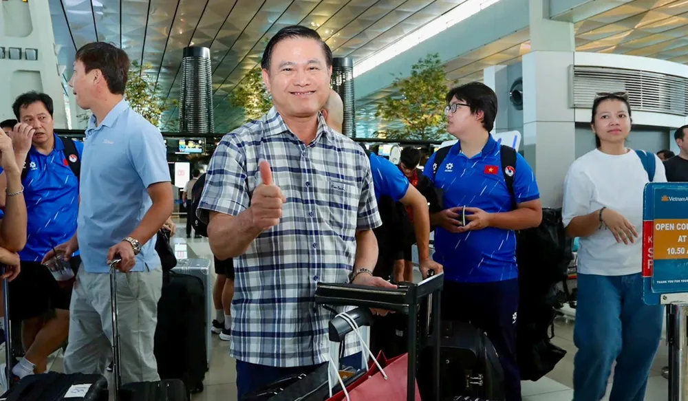 Trưởng đoàn Trần Anh Tú cực kỳ "mát tay" với hai giải đấu Đông Nam Á trong năm 2025. ẢNH: ANH TRẦN 