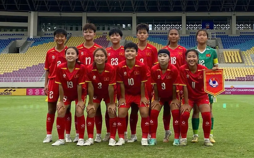 U16 nữ Việt Nam đoạt huy chương đồng tại Giải U16 nữ Đông Nam Á 2025. ẢNH: VFF 