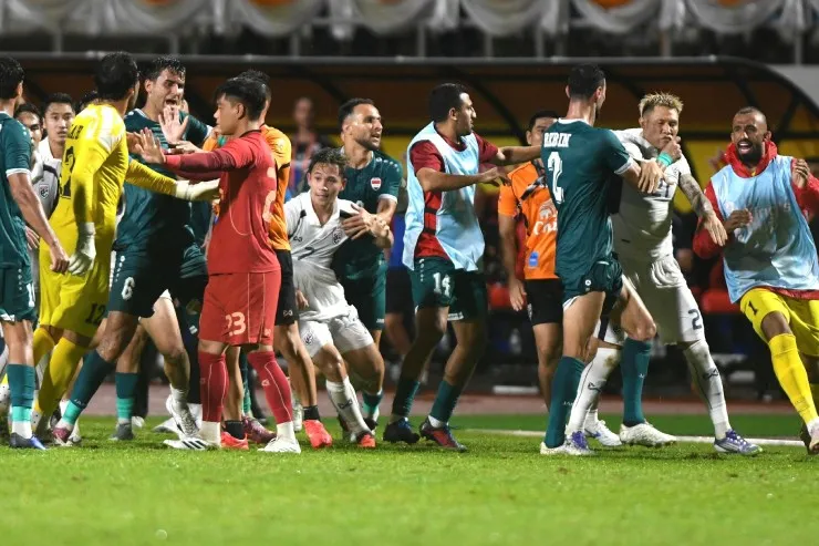 Ẩu đả ở trận chung kết King's Cup 2025 giữa Thái Lan - Iraq