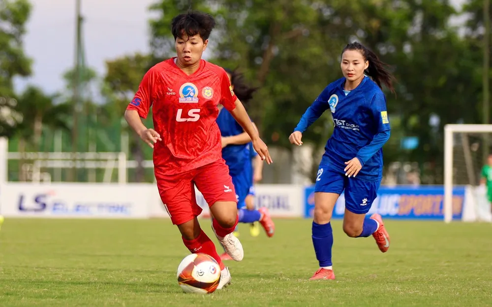 CLB nữ TPHCM I xây chắc ngôi đầu bảng. ẢNH: ANH TRẦN 