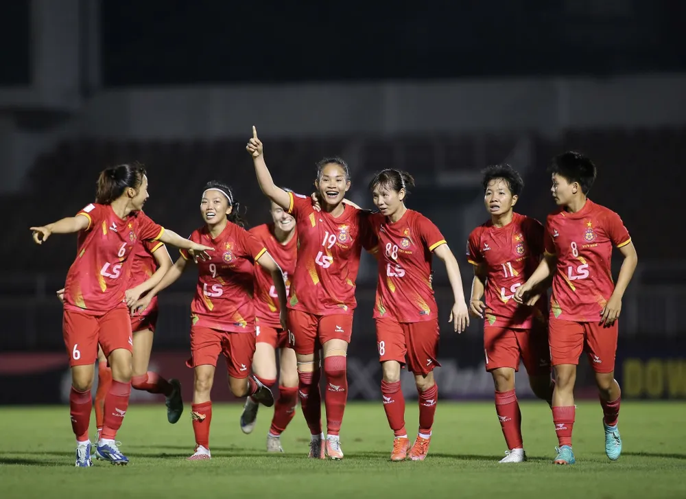 CLB nữ TPHCM tiếp tục được thi đấu trên sân Thống Nhất tại vòng bảng Cúp các CLB nữ châu Á 2025-2026. ẢNH: DŨNG PHƯƠNG