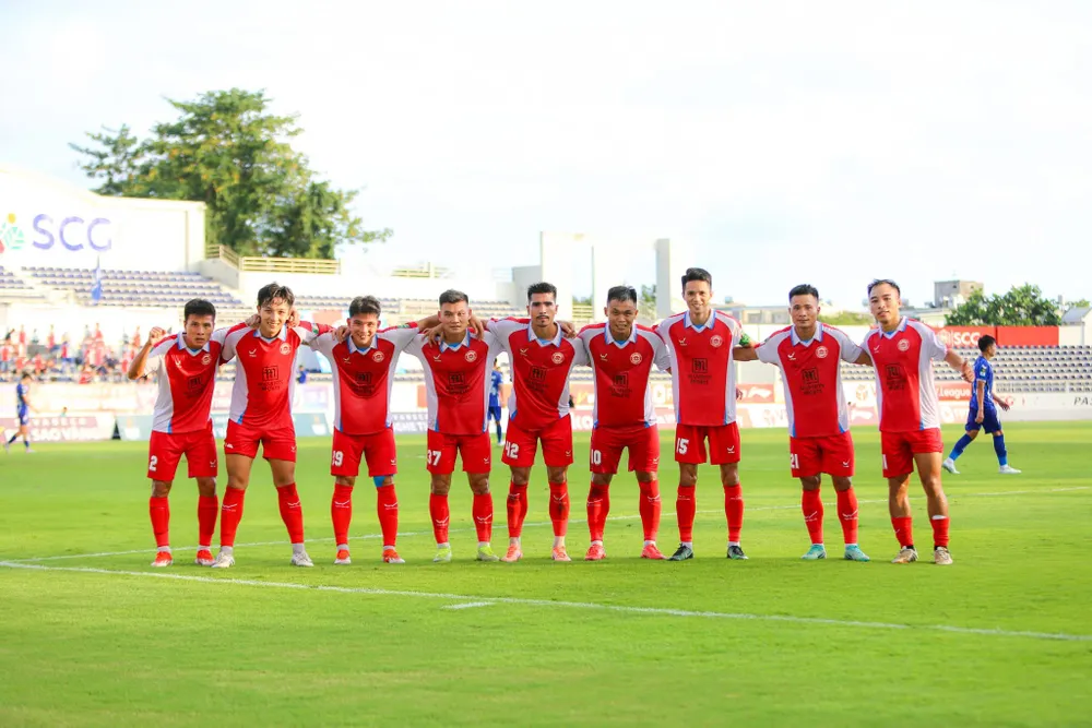 Niềm vui chiến thắng của CLB TPHCM. ẢNH: TÂM HÀ