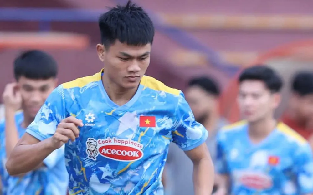 Tiền đạo Phạm Gia Hưng là phát hiện mới của HLV Kim Sang-sik trong năm 2025. ẢNH: NHẬT ĐOÀN 