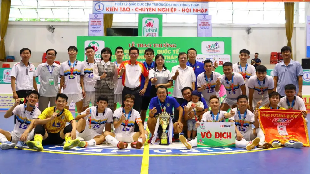 Thái Sơn Nam TPHCM là nhà vô địch Giải futsal quốc tế 2024 tại Đồng Tháp. ẢNH: VIỆT CƯỜNG 