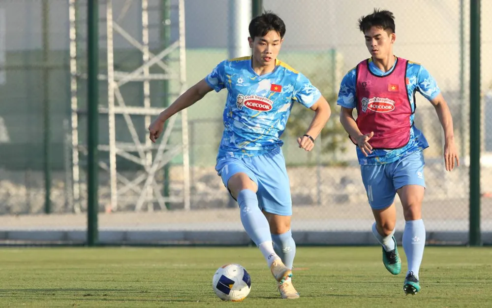 Nguyễn Đình Bắc, Khuất Văn Khang cùng các đồng đội đã sẵn sàng cho cuộc so tài với U23 Saudi Arabia. ẢNH: NHẬT ĐOÀN 