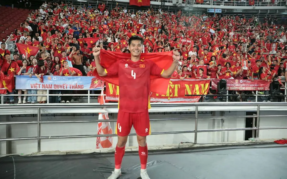 Trung vệ Nguyễn Hiểu Minh viết tâm thư gửi đến người hâm mộ Việt Nam 