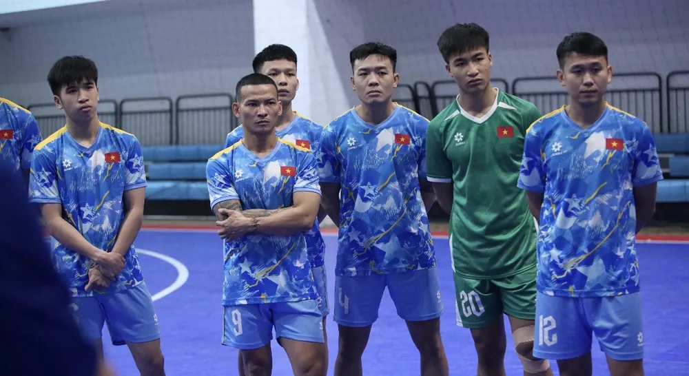 Đội tuyển futsal Việt Nam trở lại sân tập để chuẩn bị cho trận gặp Lebanon. ẢNH: PHAN HỒNG