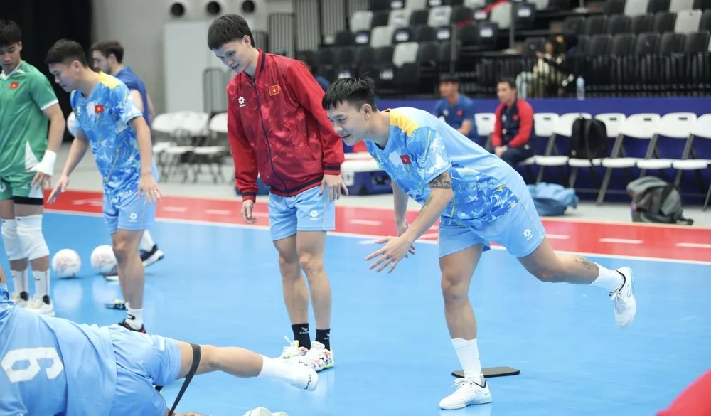 Đội tuyển futsal Việt Nam thoải mái hướng đến trận tứ kết với Indonesia. ẢNH: PHAN HỒNG