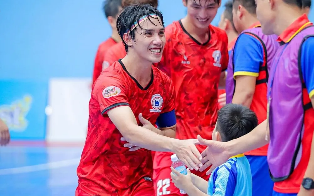 Đội trưởng Trần Tấn Đông đã gắn bó với Futsal Tân Hiệp Hưng TPHCM đã 12 năm. ẢNH: NVCC