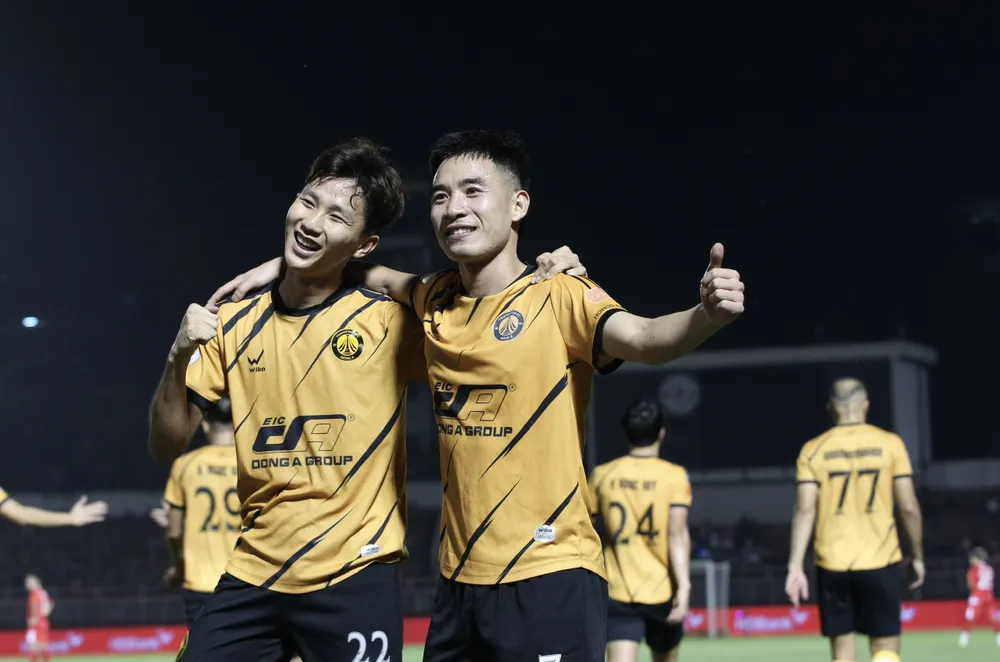 Damoth Thongkhamsavath vs Thanh Hóa