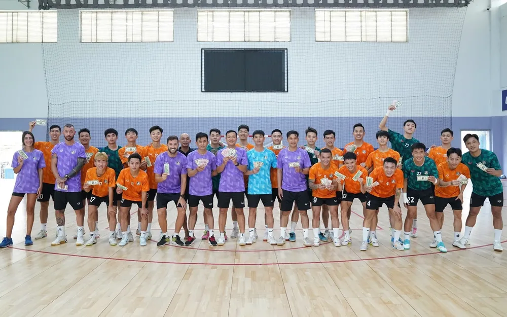 Futsal Thái Sơn Nam TPHCM khởi động năm mới với khí thế quyết tâm. ẢNH: NGUYỄN QUANG 