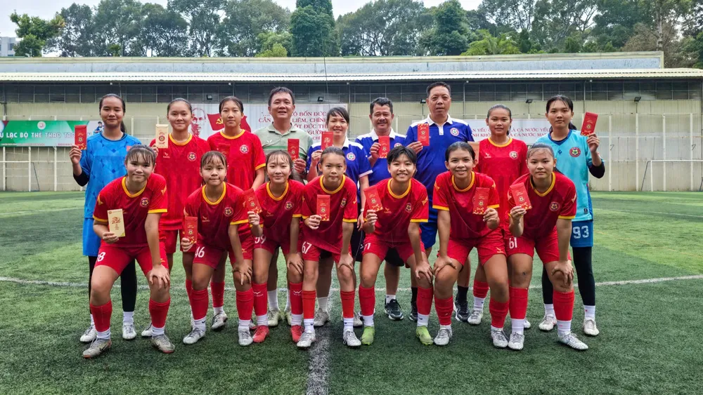 Đội trẻ nữ TPHCM.jpg