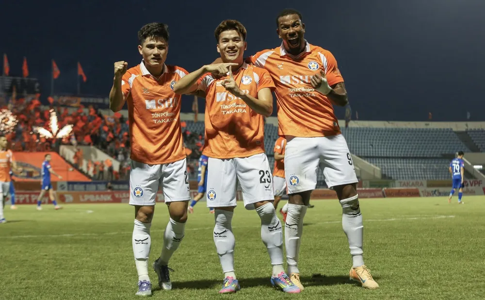 Niềm vui chiến thắng của các cầu thủ Đà Nẵng