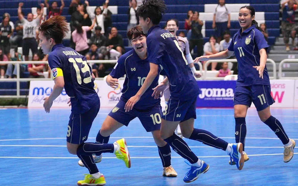 Đội tuyển futsal nữ Thái Lan lần đầu vô địch Đông Nam Á. ẢNH: FAT 
