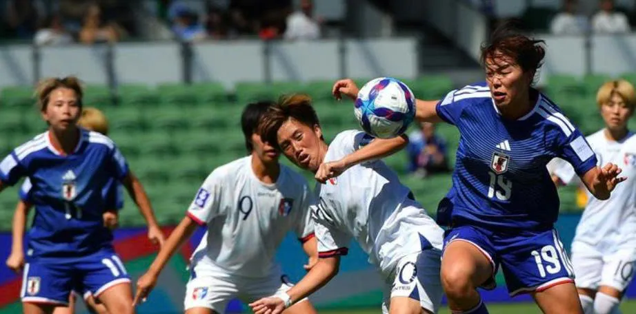 Các nữ cầu thủ Đài Bắc Trung Hoa gây ra nhiều khó khăn cho Nhật Bản. ẢNH: AFC 