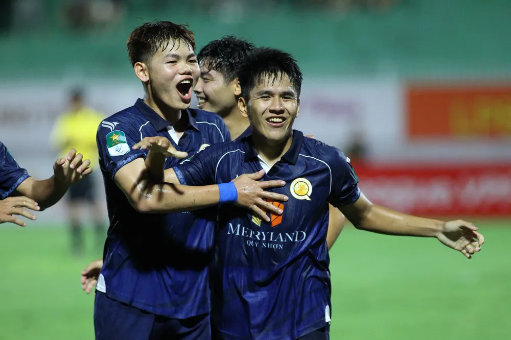 Quy Nhơn United.jpg