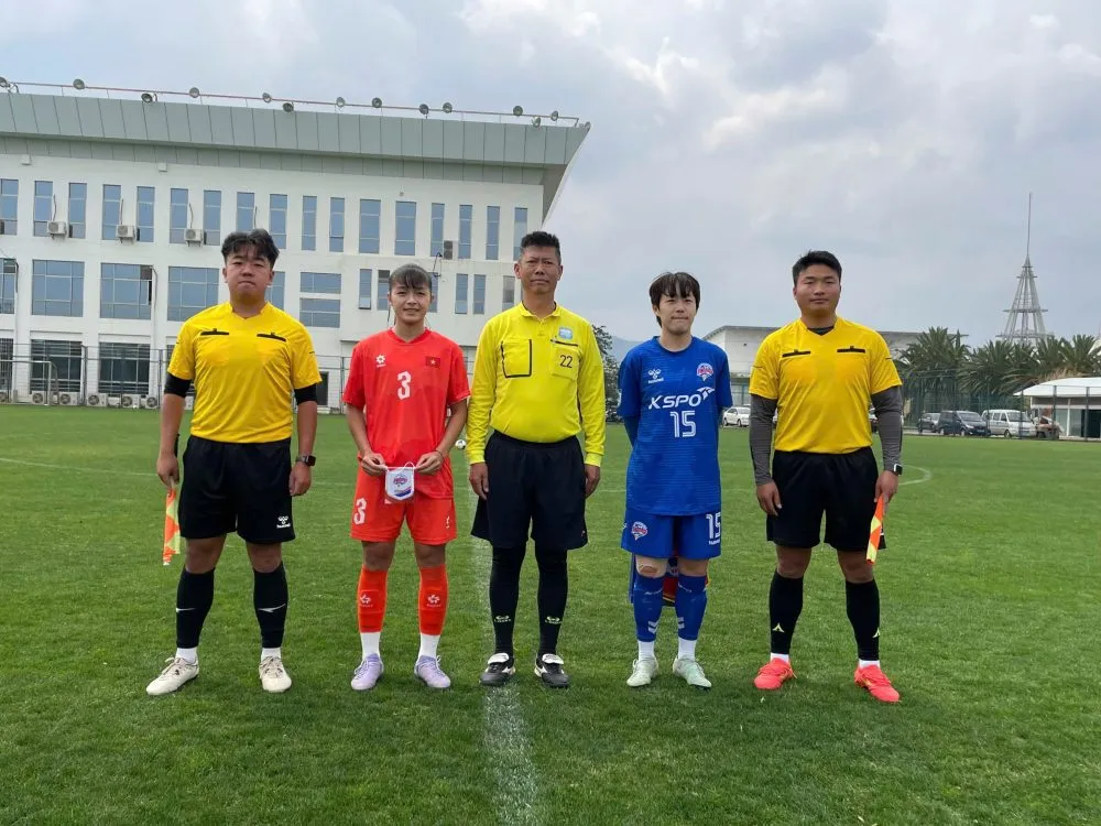 U20 nữ Việt Nam có trận giao hữu thứ 2 trong chuyến tập huấn tại Trung Quốc. ẢNH: NHẬT ĐOÀN 