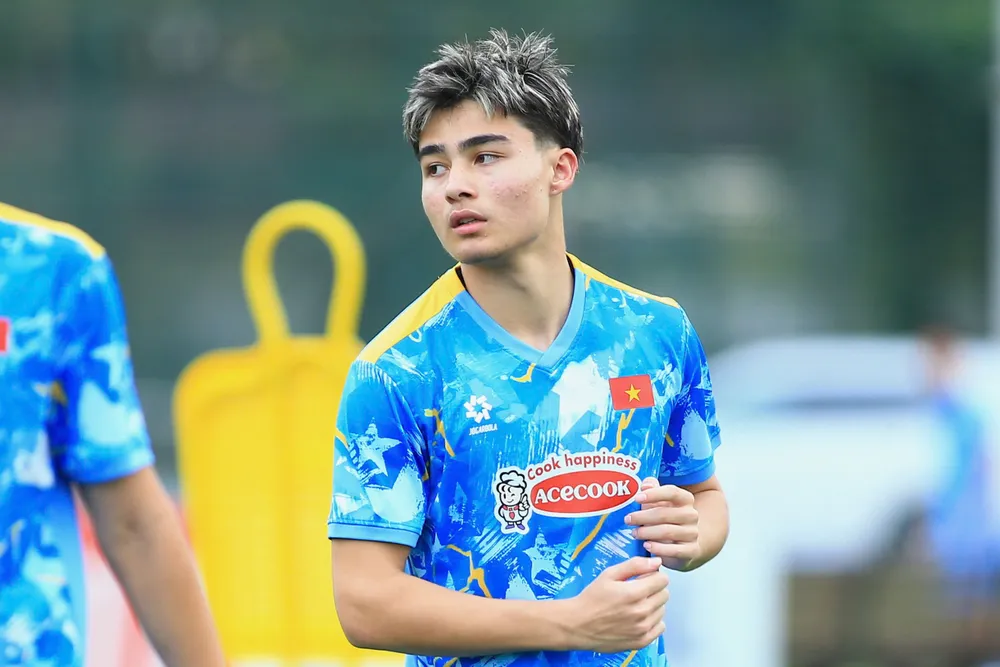 Cầu thủ Việt kiều Croatia Antonio Moric tạm nói lời chia tay U23 Việt Nam. ẢNH: TRỌNG HIẾU 