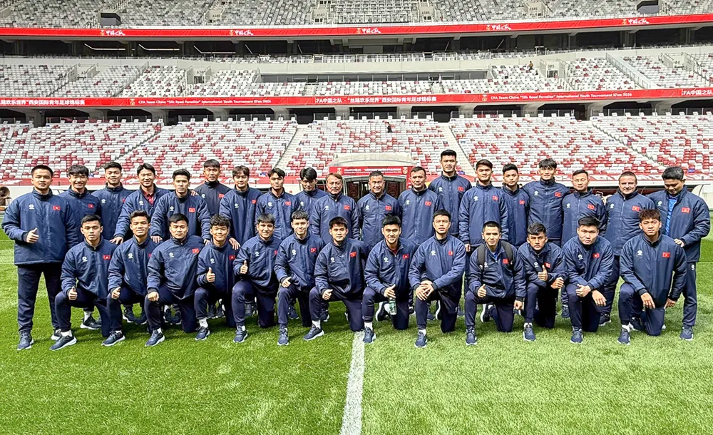 U23 Việt Nam tham quan sân Tây An, địa điểm tổ Giải giao hữu quốc tế CFA Team China - Tây An 2026. ẢNH: NHẬT ĐOÀN 