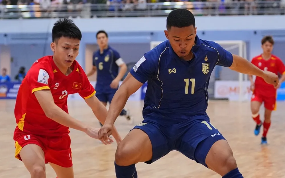 Đội tuyển futsal Việt Nam đón nhận thất bại trước chủ nhà Thái Lan tại lượt trận cuối vòng bảng Giải futsal Đông Nam Á 2026. ẢNH: FAT 