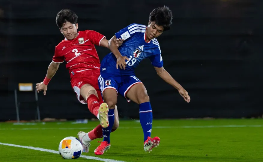 U17 Indonesia (áo đỏ) trượt vé dự U17 World Cup 2026. ẢNH: AFC 
