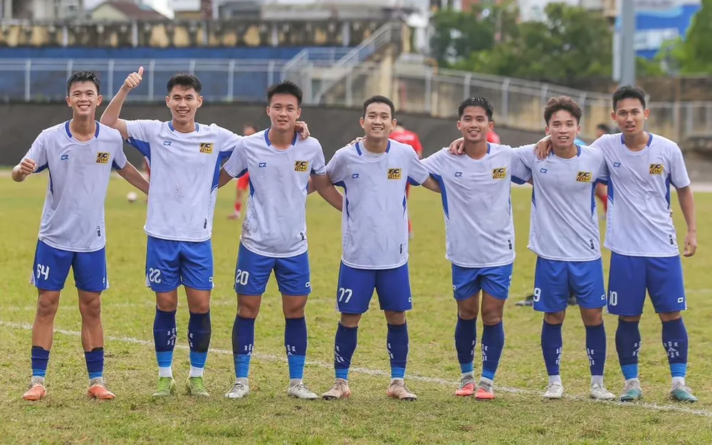 Các cầu thủ Huế đang khẳng định sức mạnh tại Giải hạng Nhì quốc gia 2026. ẢNH: TÂM HÀ 