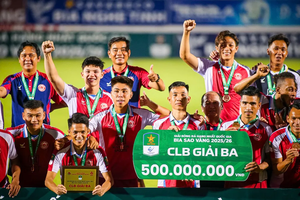 CLB TPHCM đứng hạng ba tại Giải hạng Nhất quốc gia 2025-2026. ẢNH: DŨNG PHƯƠNG 