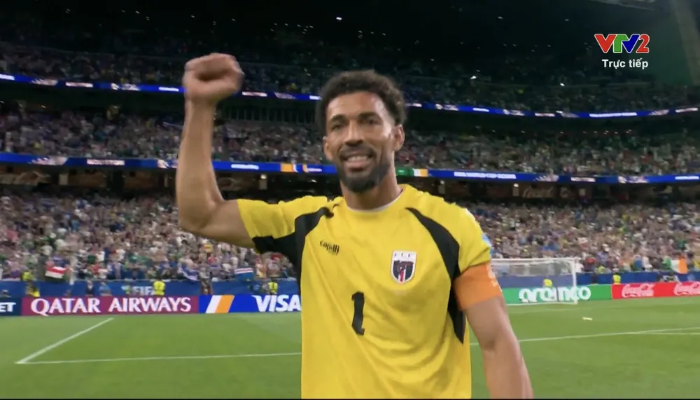 Niềm vui của thủ môn Vozinha khi cùng Cape Verde đoạt tấm vé vào vòng đấu loại World Cup 2026. ẢNH: VTV