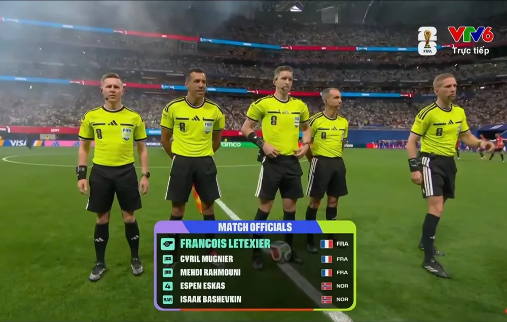 Liên đoàn Bóng đá Ai Cập (EFA) đã gửi đơn khiếu nại lên FIFA, yêu cầu điều tra tổ trọng tài ở trận đấu với Argentina tại vòng 1/8 World Cup 2026. ẢNH: CHỤP MÀN HÌNH VTV 
