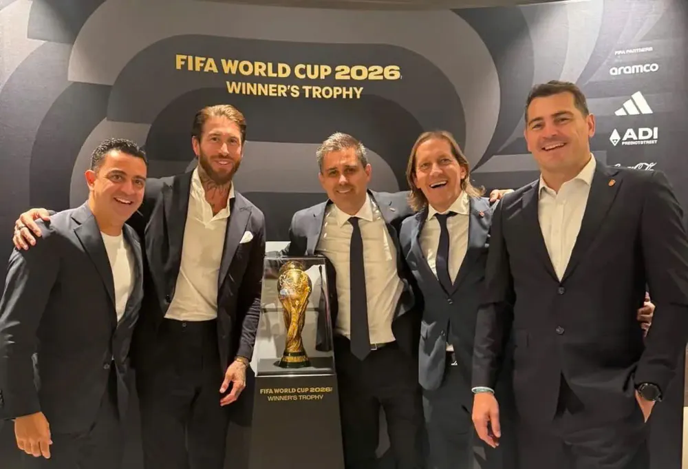 Các huyền thoại Iker Casillas, Xavi và Sergio Ramos dự khán trận bán kết World Cup 2026. ẢNH: RAMOS 