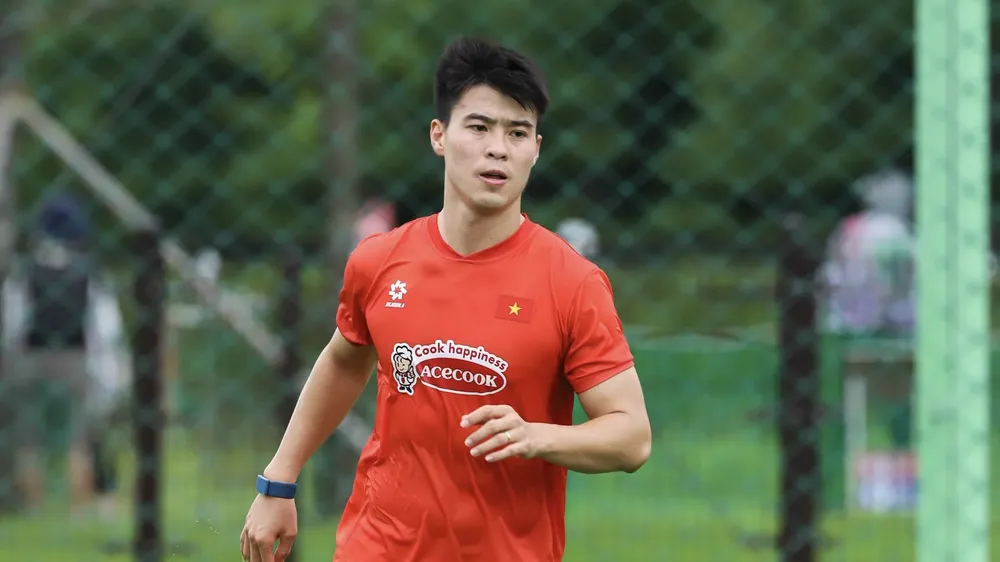 Trung vệ kỳ cựu Đỗ Duy Mạnh lỡ hẹn ASEAN Cup 2026. ẢNH: NHẬT ĐOÀN