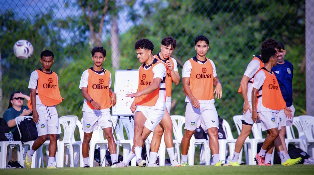 Những hình ảnh đầu tiên của Timor Leste trong quá trình chuẩn bị gặp tuyển Việt Nam. ẢNH: FFTL 