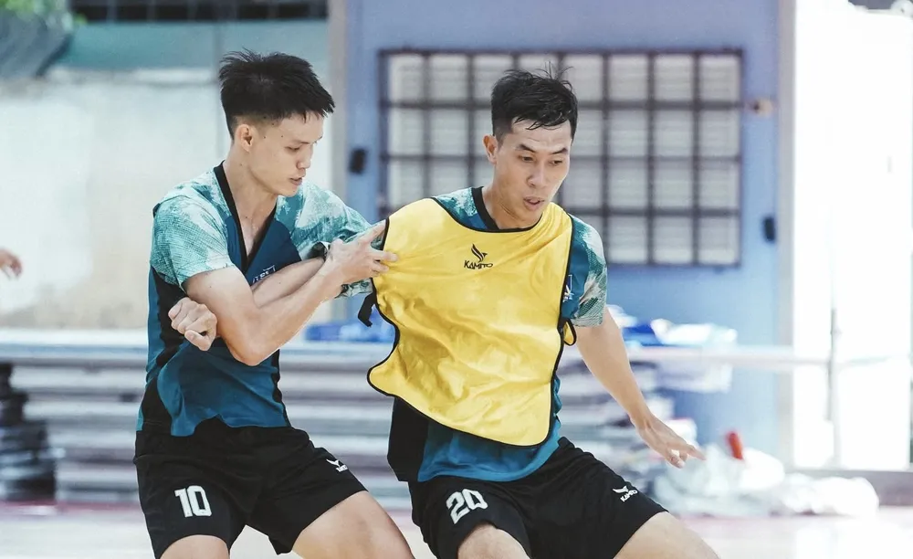 Các cầu thủ futsal TPHCM quyết tâm giành lại tấm HCV tại Đại hội Thể thao toàn quốc 2026. ẢNH: NGUYỄN QUANG 
