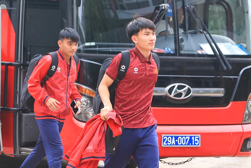 U17 Việt Nam trở về nước, khép lại chuyến tập huấn đầy tích cực tại Hàn Quốc. ẢNH: NHẬT ĐOÀN