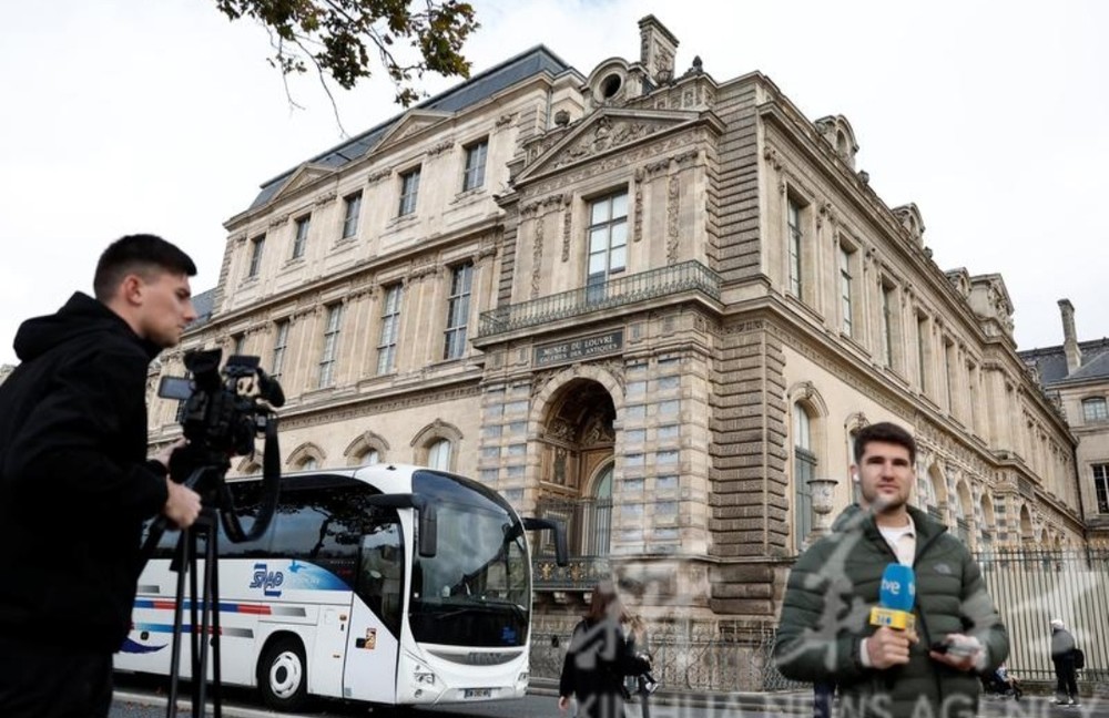 卢浮宫抢劫案造成经济损失达8800万欧元。