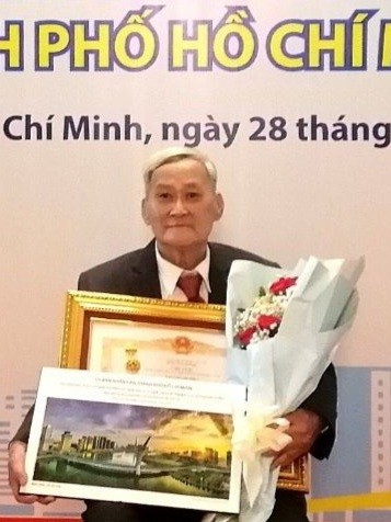 已故优秀艺人杨锦全2024年获国家授予“优秀艺人”称号。