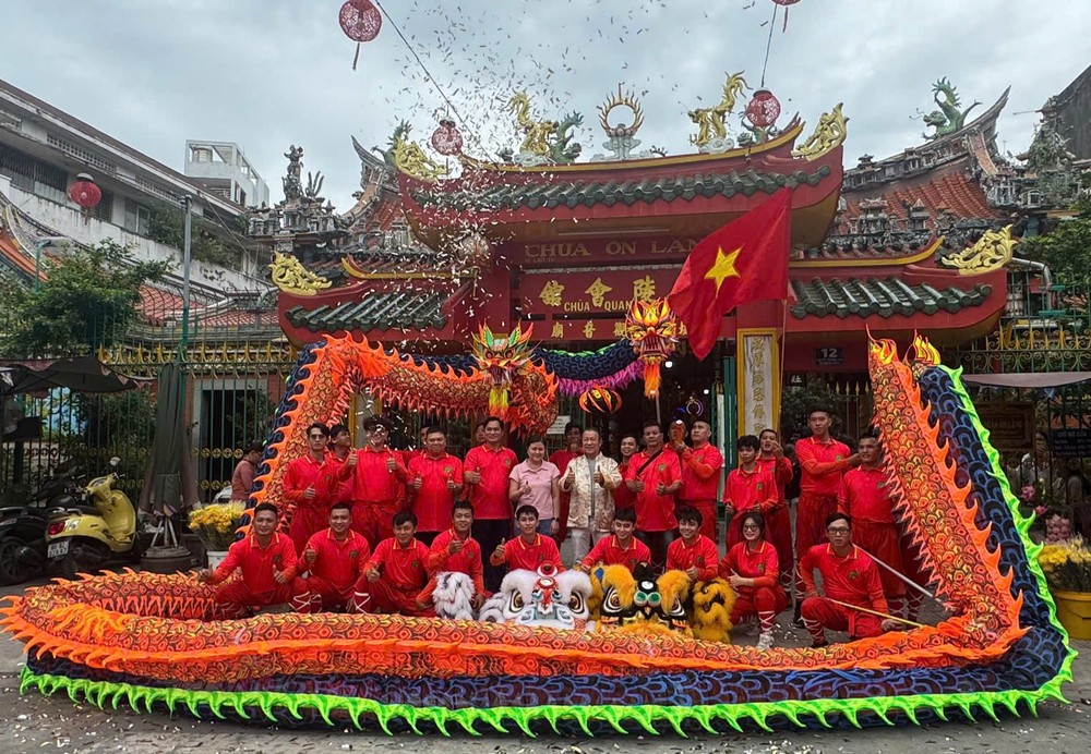 仁义堂准备参加全国龙狮锦标赛。