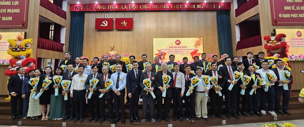 胡志明市龙狮协会召开第一届代表大会。