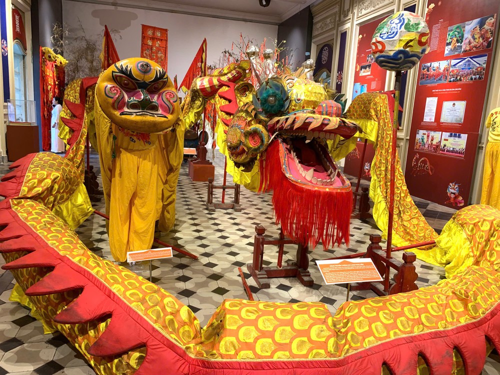 “胡志明市华人非物质文化遗产——舞狮文化”专题展览。