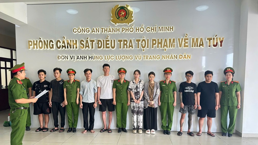 跨省贩毒团伙8名嫌疑人落网。