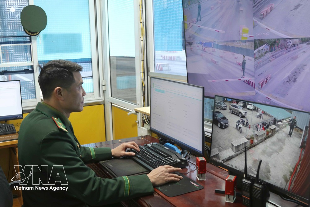 谅山省各口岸的货物贸易始终保持顺畅。